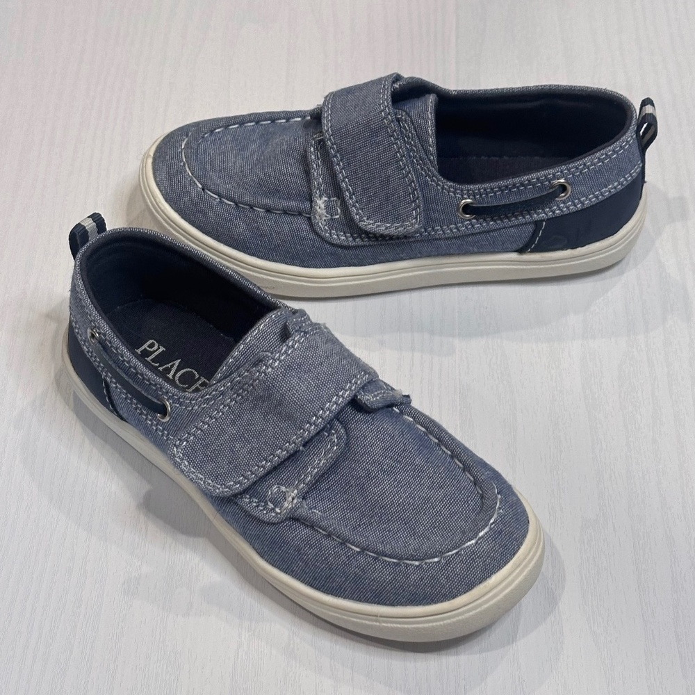 Children's Place canvas boat shoes, toddler size 12